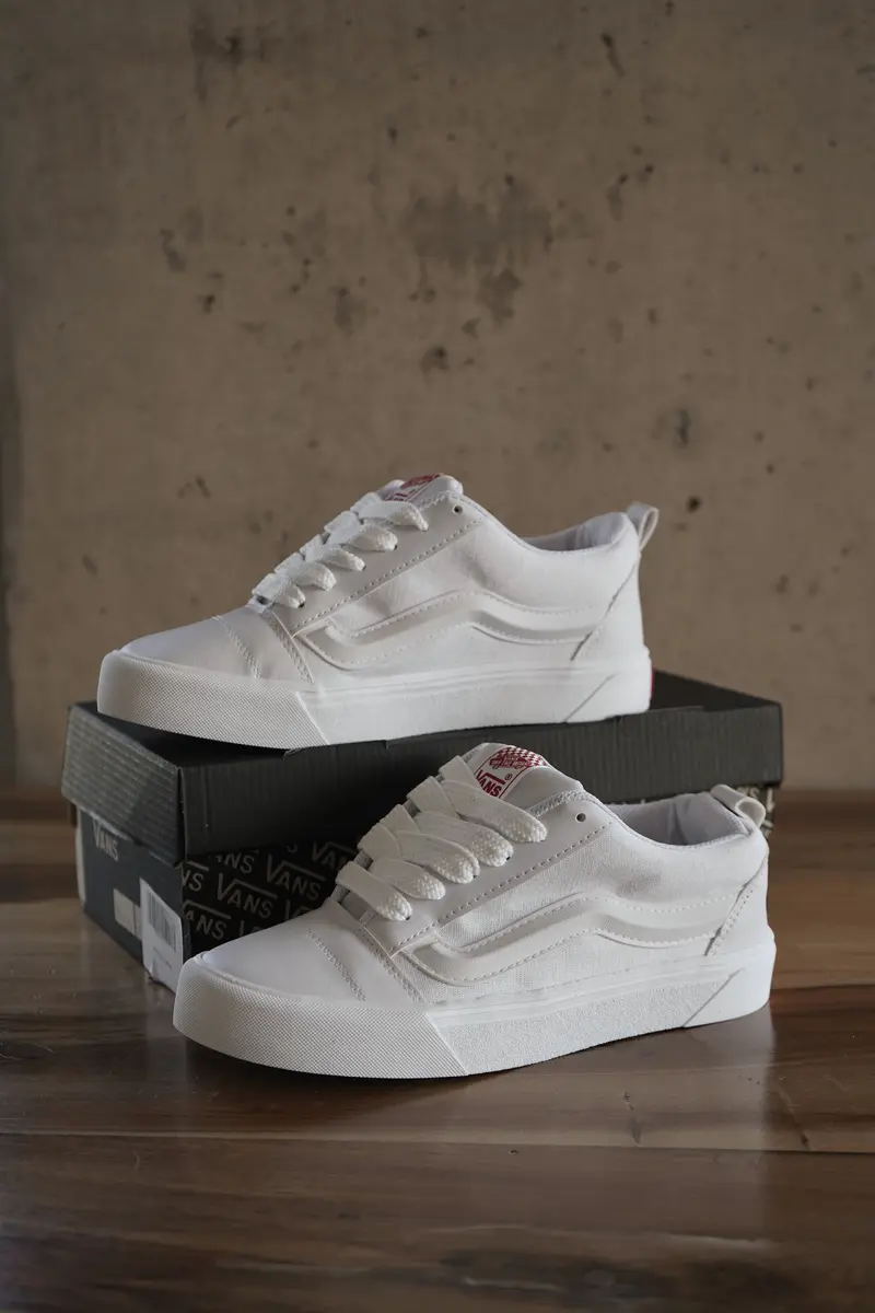 ZAPATILLAS 10 X $230.000